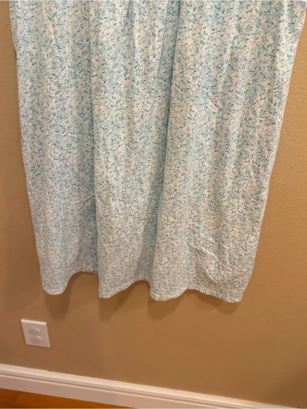Eileen West soft sleeveless